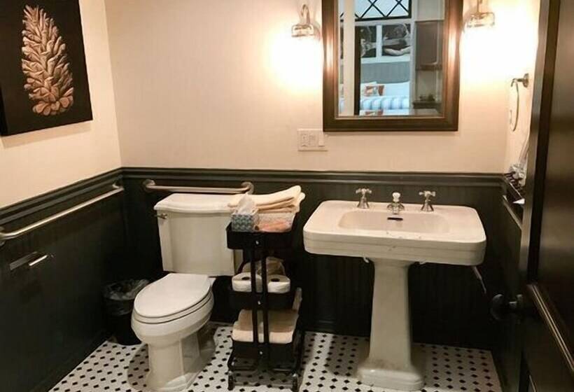 فندق فئة نجمة واحدة The Madrones