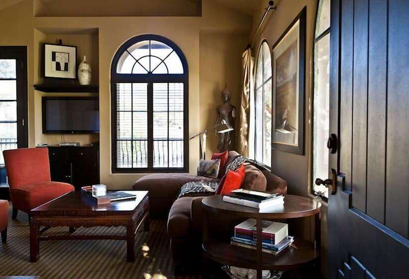 פונדק The Madrones