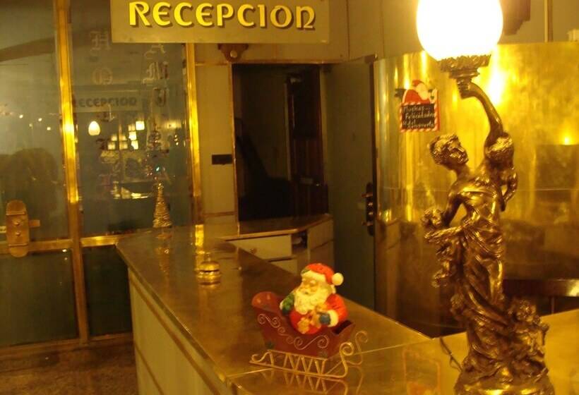 Отель Aeropuerto