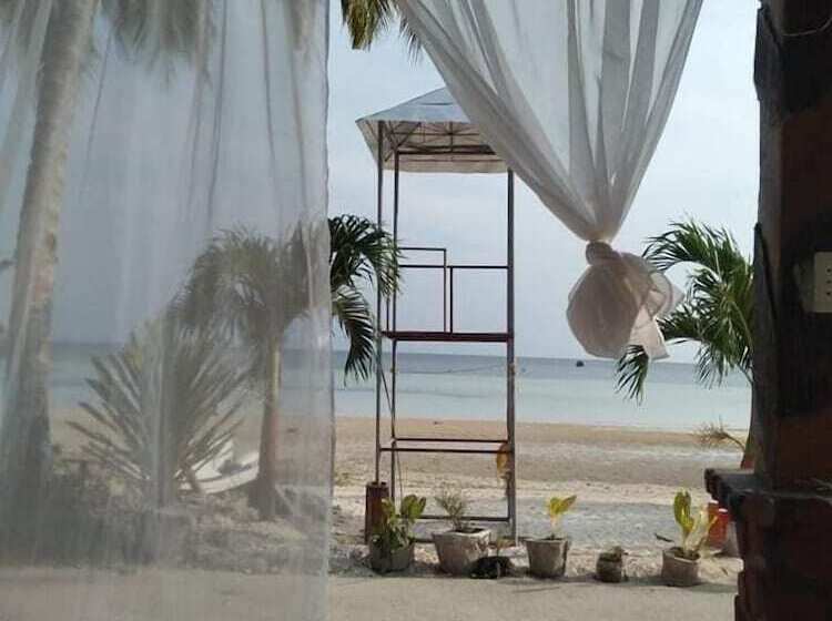 酒店 Aizawa Beach Resort