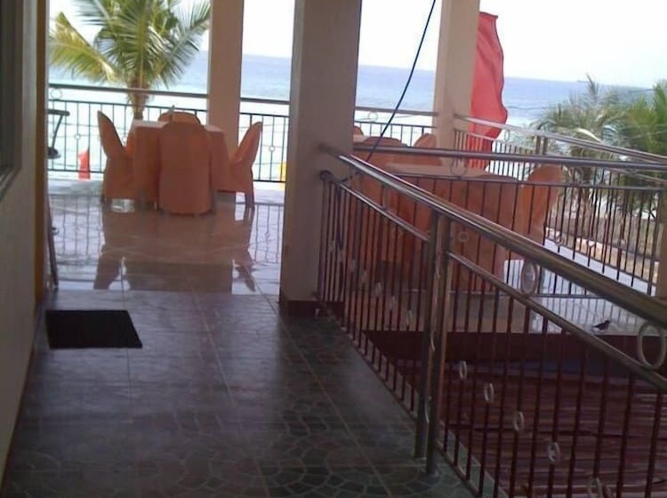 酒店 Aizawa Beach Resort