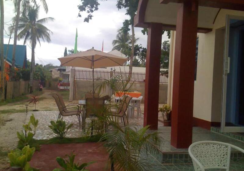 酒店 Aizawa Beach Resort