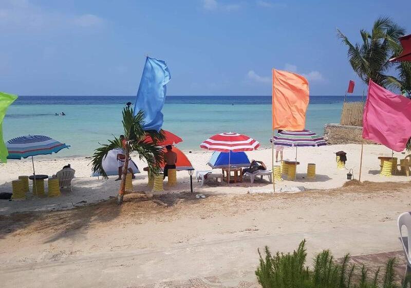 酒店 Aizawa Beach Resort