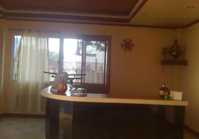 酒店 Aizawa Beach Resort