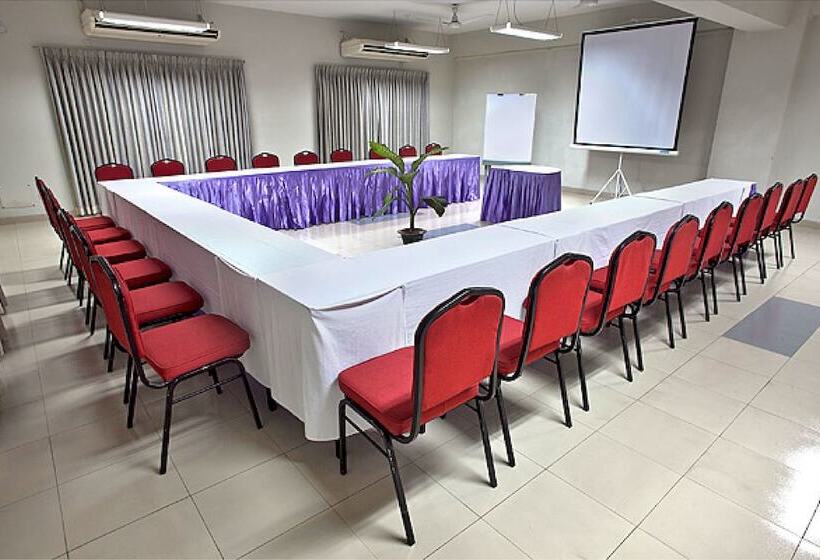 هتل Brac Cdm Savar