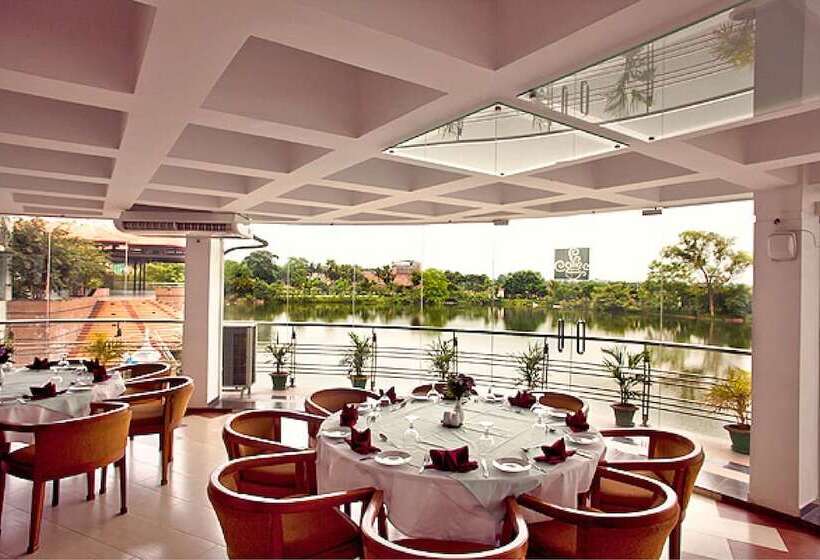 هتل Brac Cdm Savar