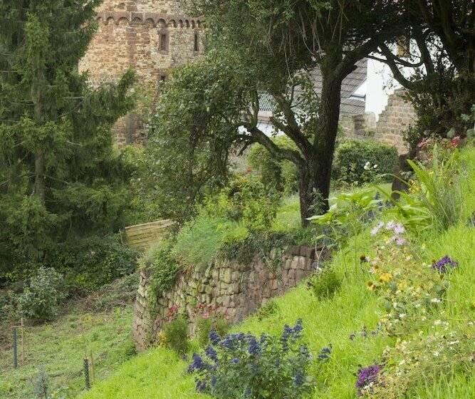 ホテル Burggarten Appartements Neuleiningen