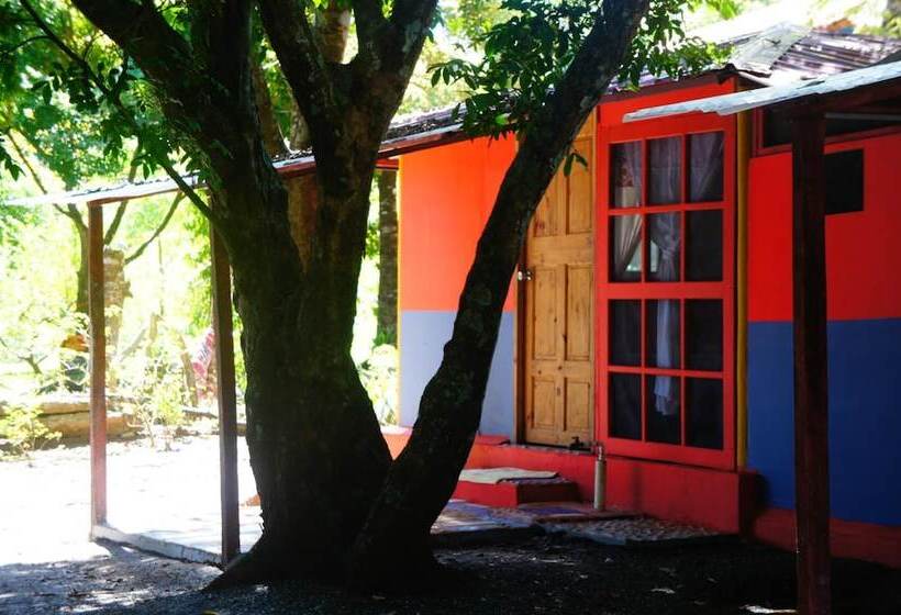 בית מלון כפרי Cebaco Sunrise Lodge