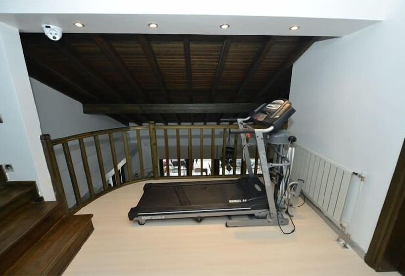 فندق Dardanos Pension