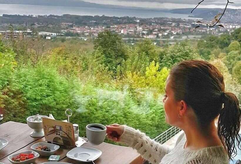 בית מלון כפרי Dilek Konağı