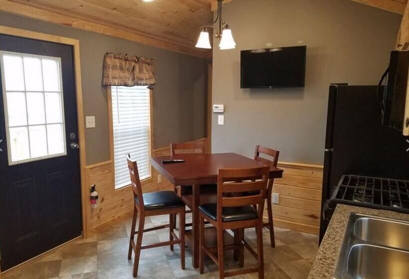 هتل Dodge City Koa