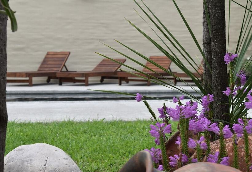 Отель El Arribo