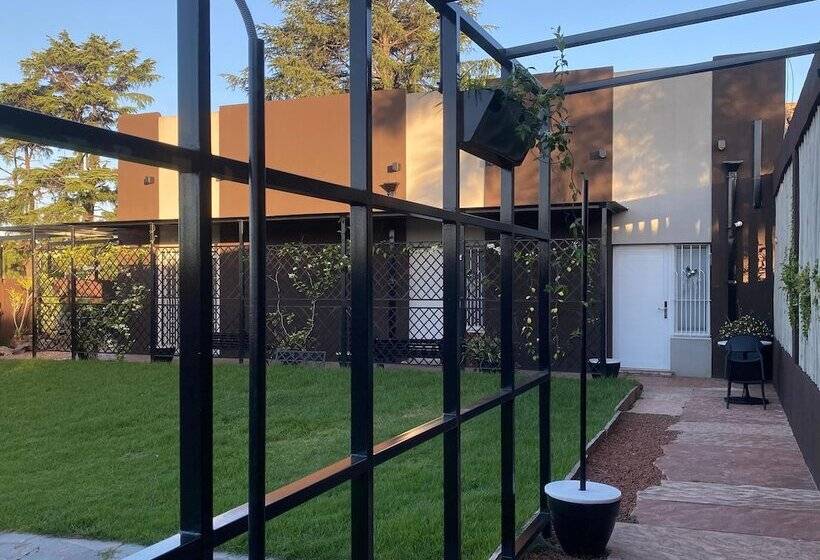 Отель Eze Inn Boutique