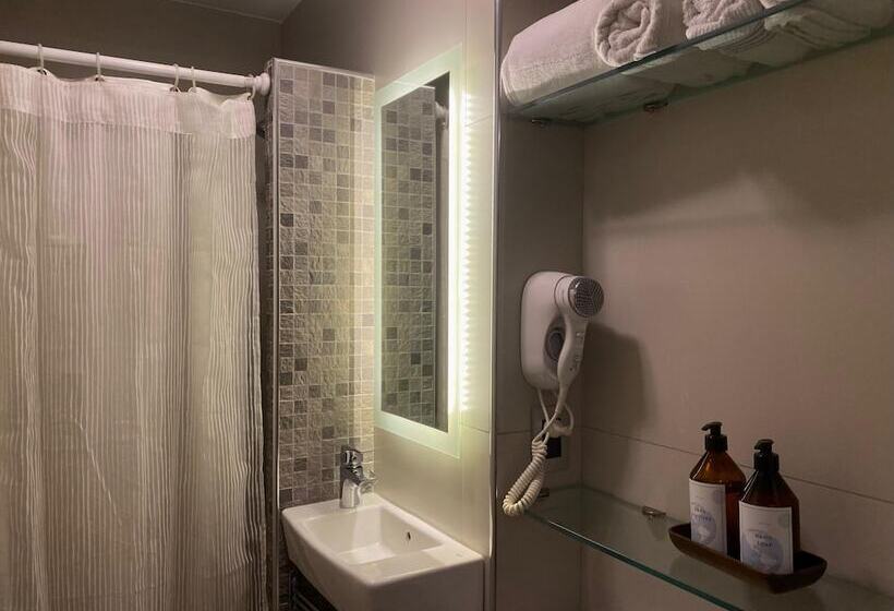 Отель Eze Inn Boutique