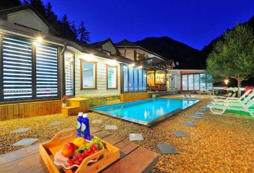호텔 Gapyeong Pool Villa Palace