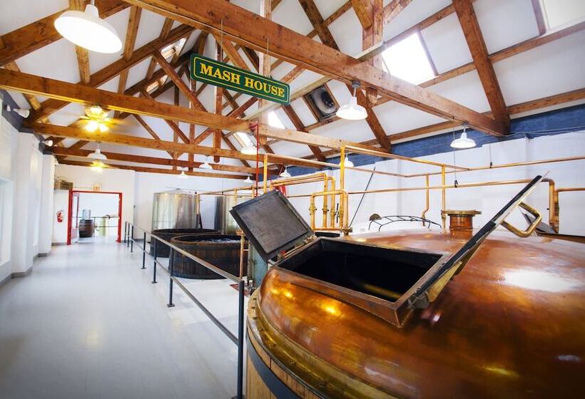 호텔 Glenora Inn & Distillery