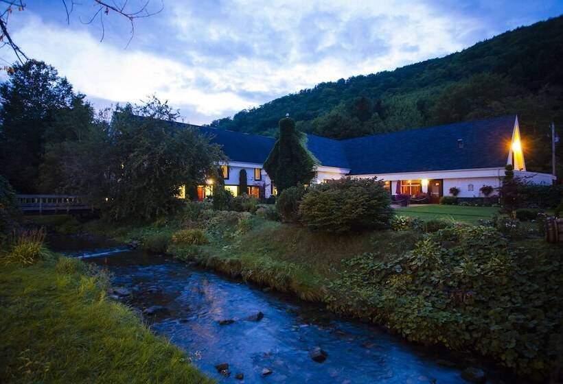 호텔 Glenora Inn & Distillery