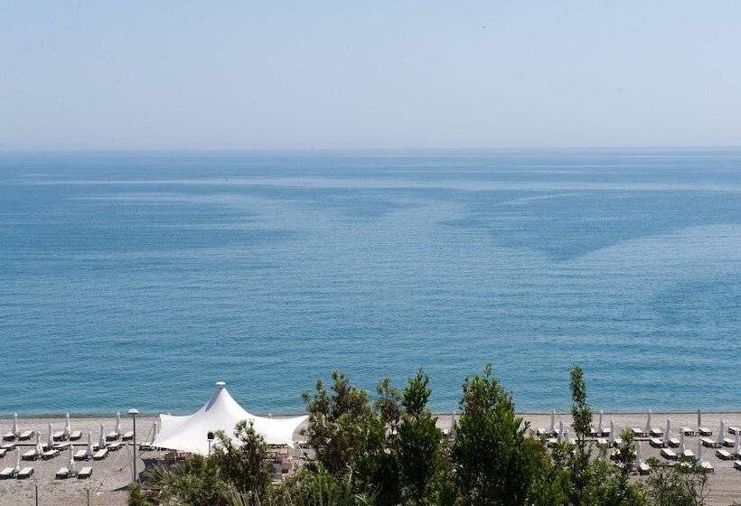 בית מלון כפרי Golden Beach Agiocampos