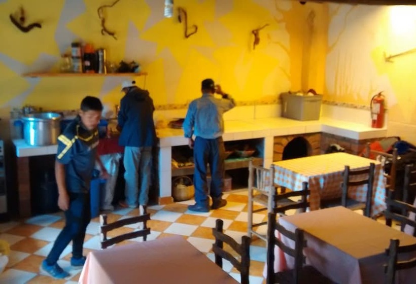 هتل Hospedaje Illariy