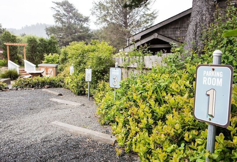 فندق Inn At Arch Cape