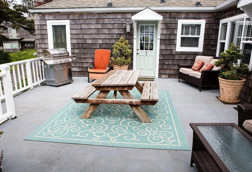 فندق Inn At Arch Cape