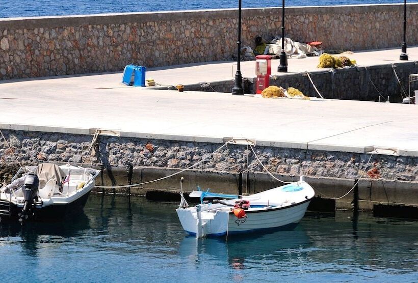 Отель Kapougiati Studios