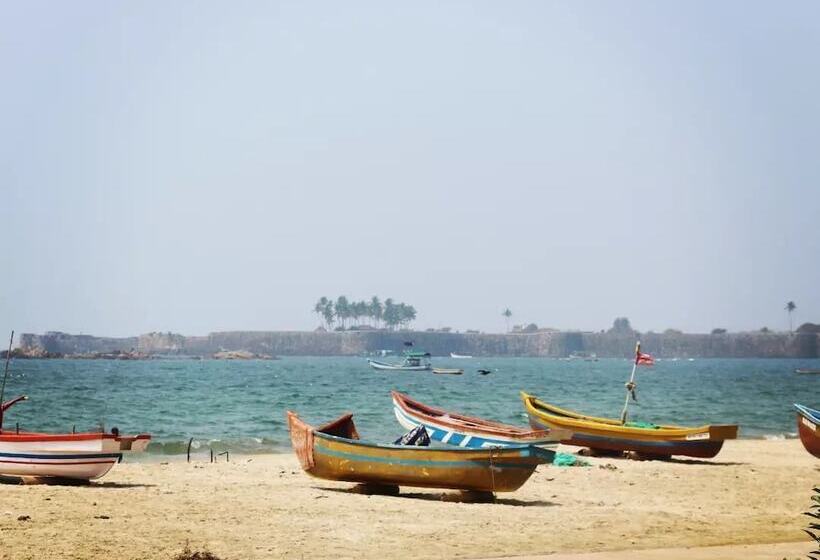 בית מלון כפרי Konkan Crown Resort & Club Sawantwadi