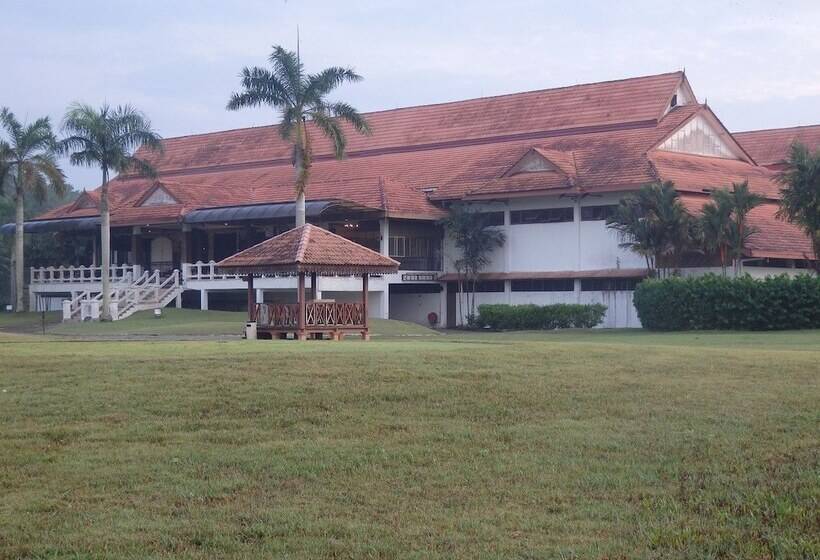 فندق Kukup Golf Resort