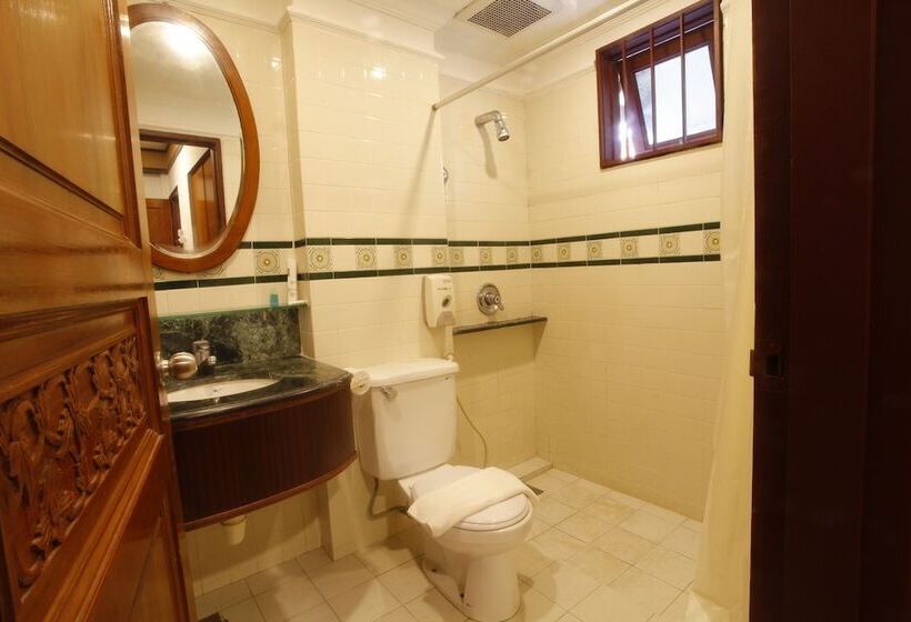 فندق Kukup Golf Resort