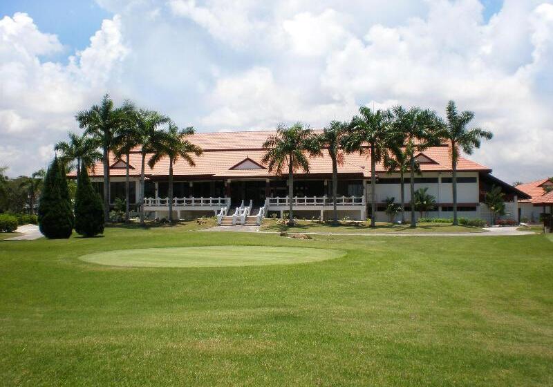 فندق Kukup Golf Resort