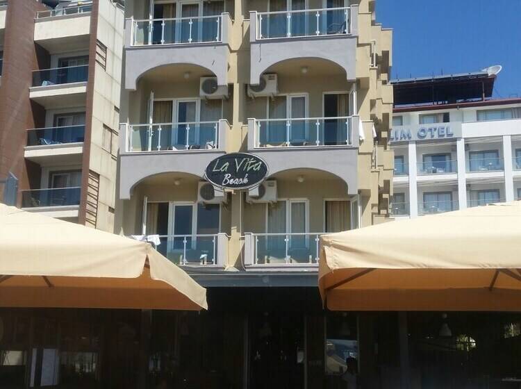 酒店 La Vita Beach