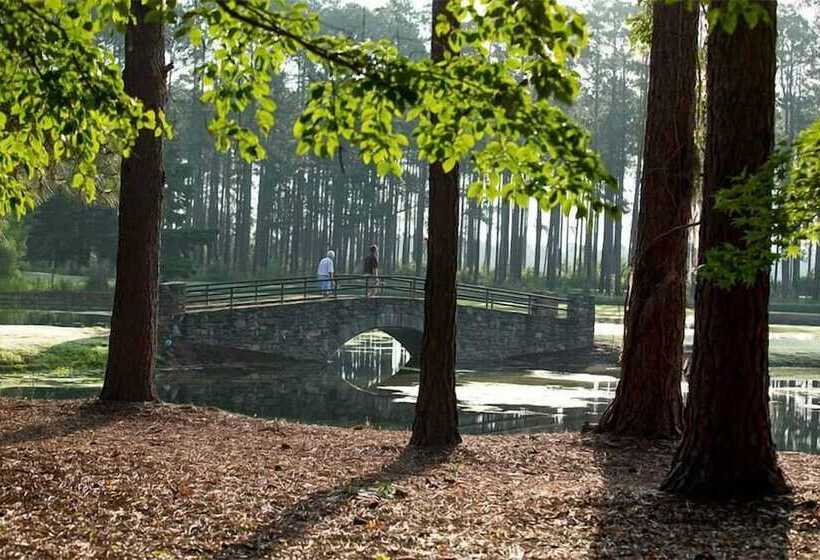 فندق Little Ocmulgee State Park And Lodge