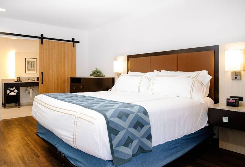 فندق Little Ocmulgee State Park And Lodge