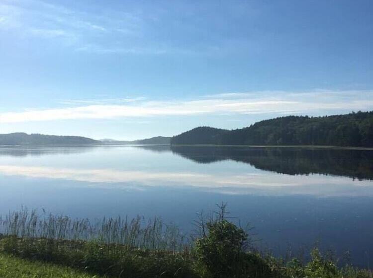 فندق Machias River Inn