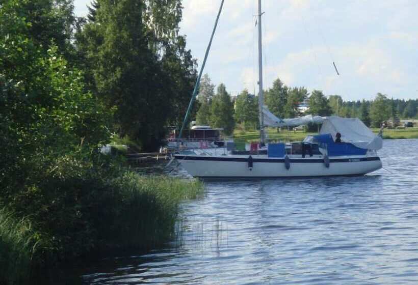 בית מלון כפרי Mansikkaharju Holiday Camp