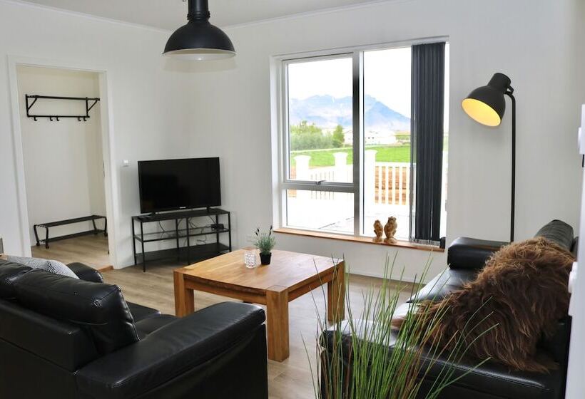 هتل Miðhraun   Lava Resort