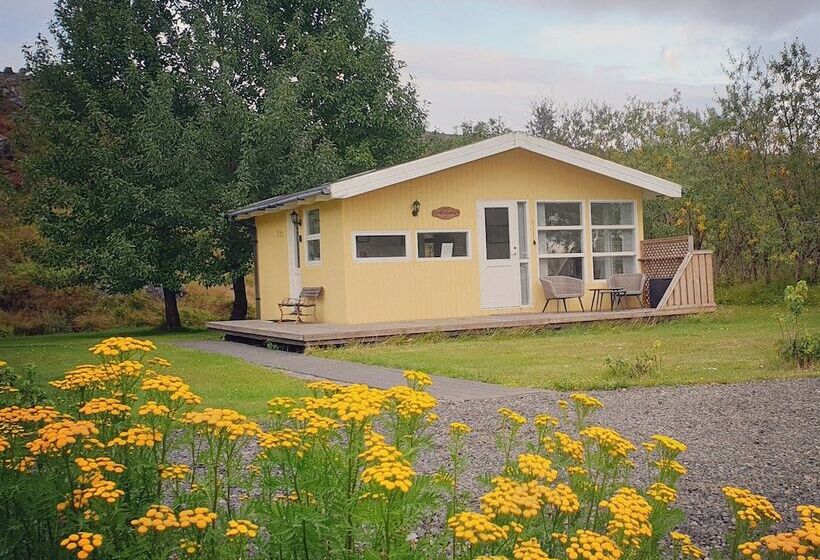 هتل Miðhraun   Lava Resort