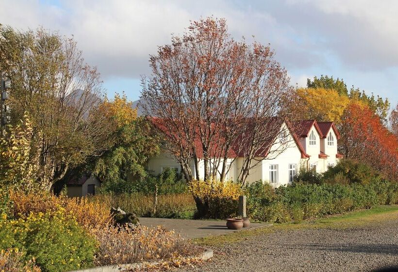 هتل Miðhraun   Lava Resort