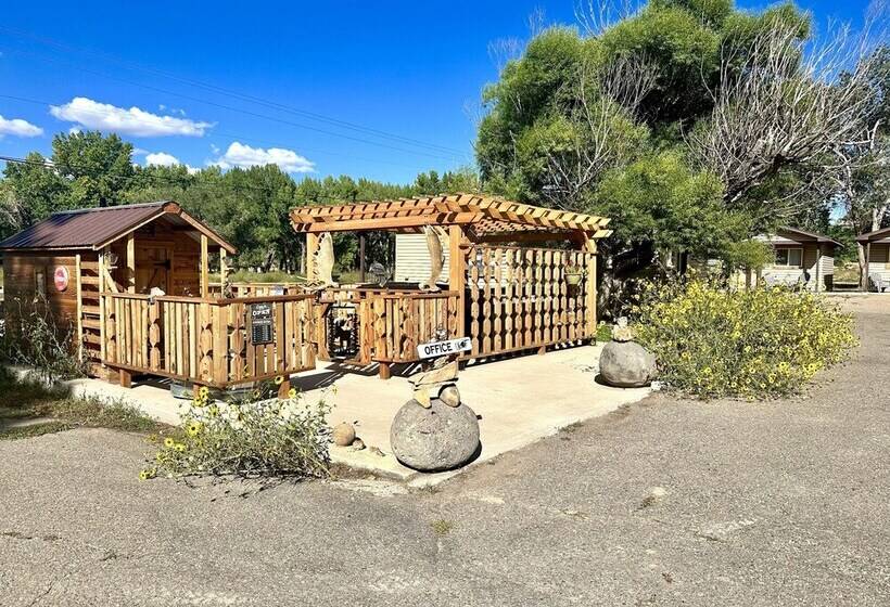 فندق Moosehead Lodge & Cabins