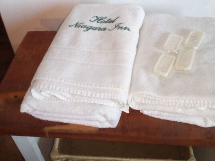 ホテル Niagara Inn