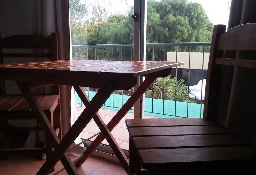 ホテル Niagara Inn