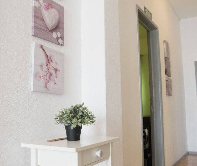 هتل Oriente Dna Studios & Rooms