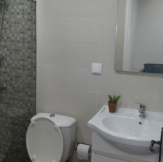 هتل Oriente Dna Studios & Rooms