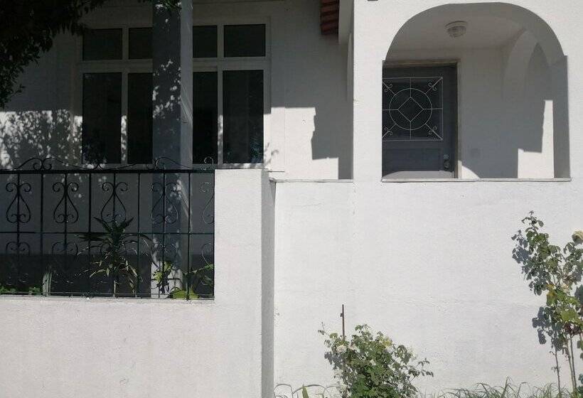 هتل Oriente Dna Studios & Rooms