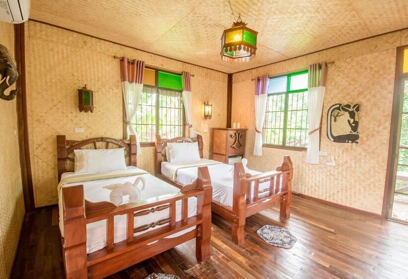 ホテル Phu Proud Resort