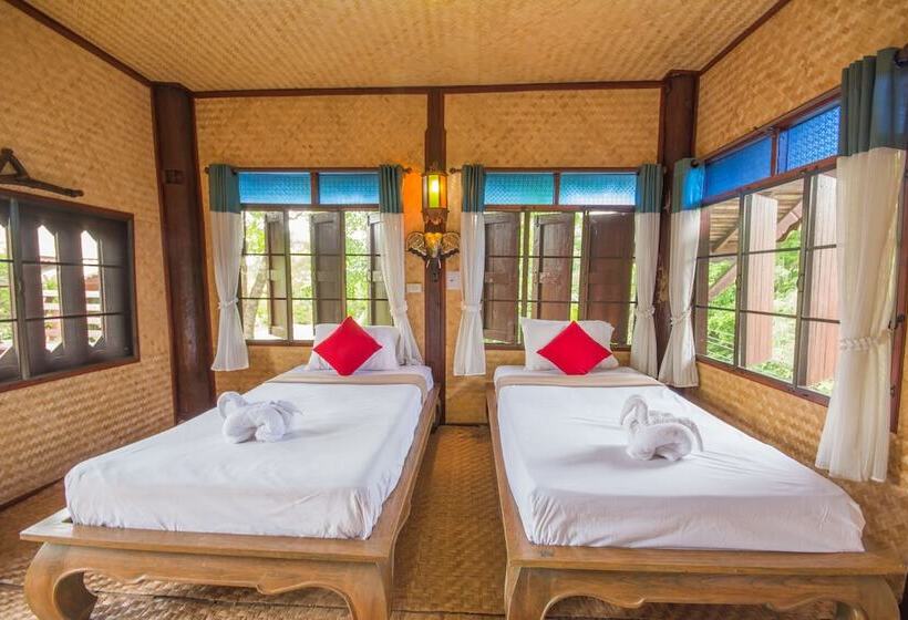 ホテル Phu Proud Resort