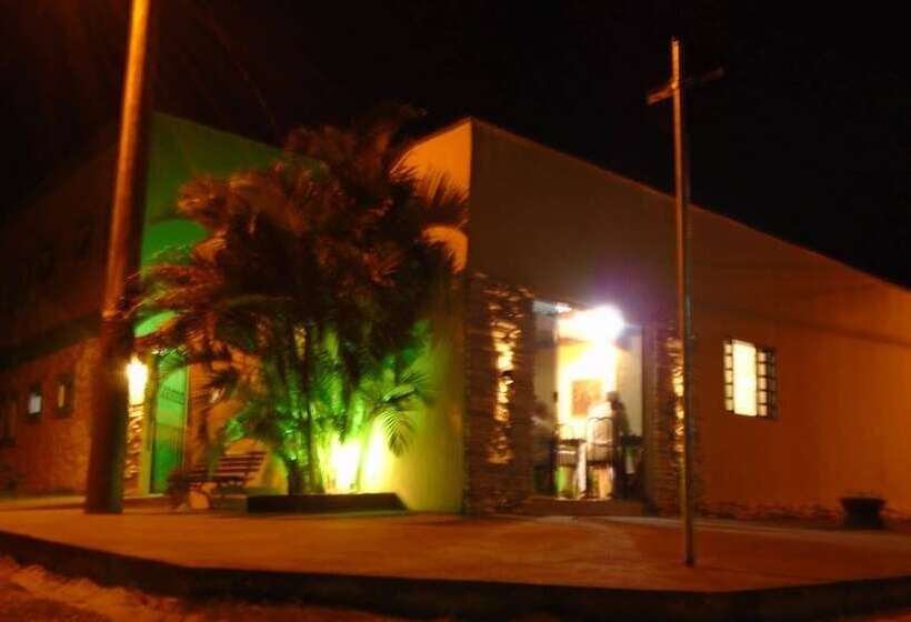 فندق Pousada Dos Girassóis