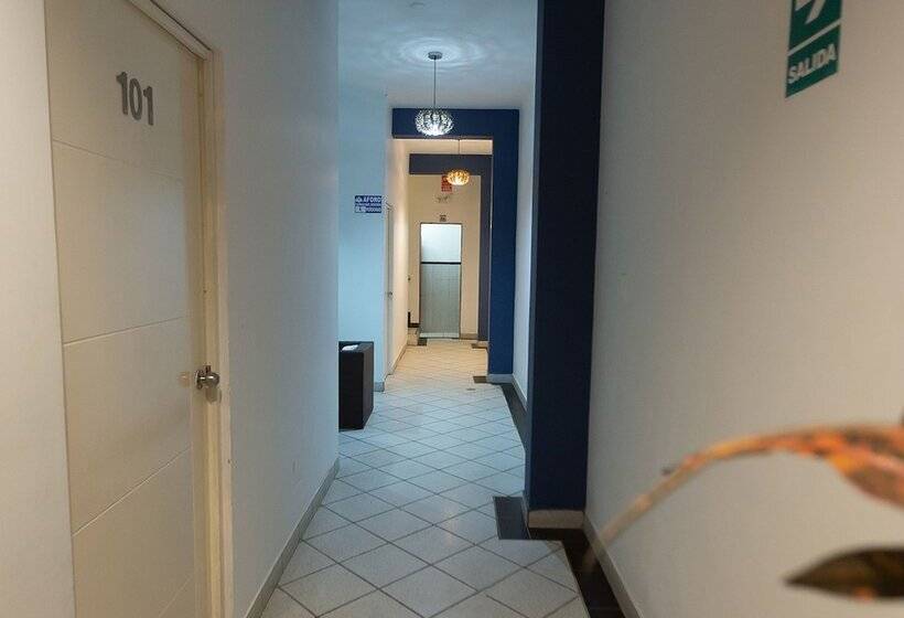 Отель Puerto Azul Tarapoto