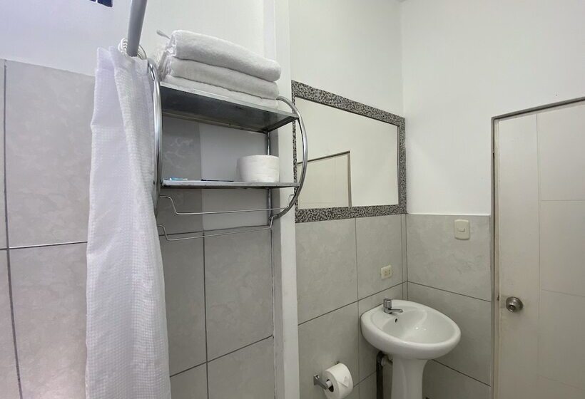 Отель Puerto Azul Tarapoto