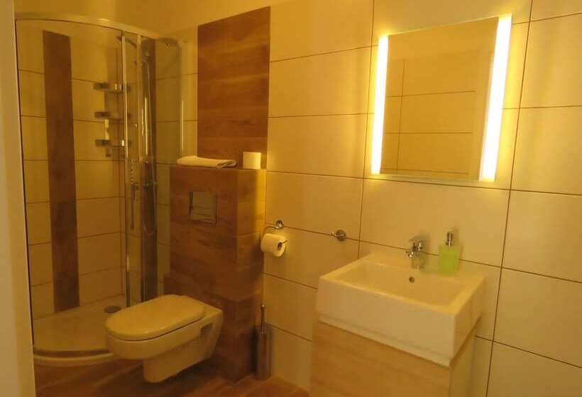 בית מלון כפרי Rezydencja Nad Jeziorem   Pestkownica